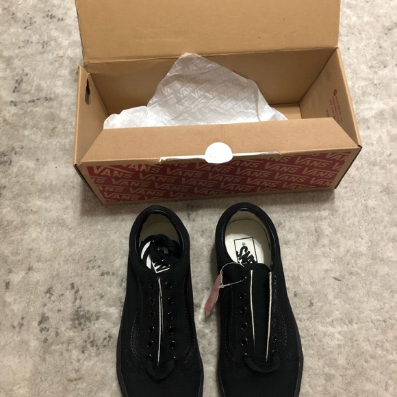 Vans - Picture 4 of 7